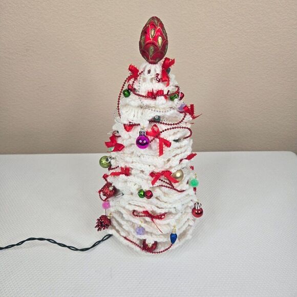 Vintage 80s Crochet Handmade White Christmas Tree Red Ribbons Ornaments Lights U - Picture 2 of 7